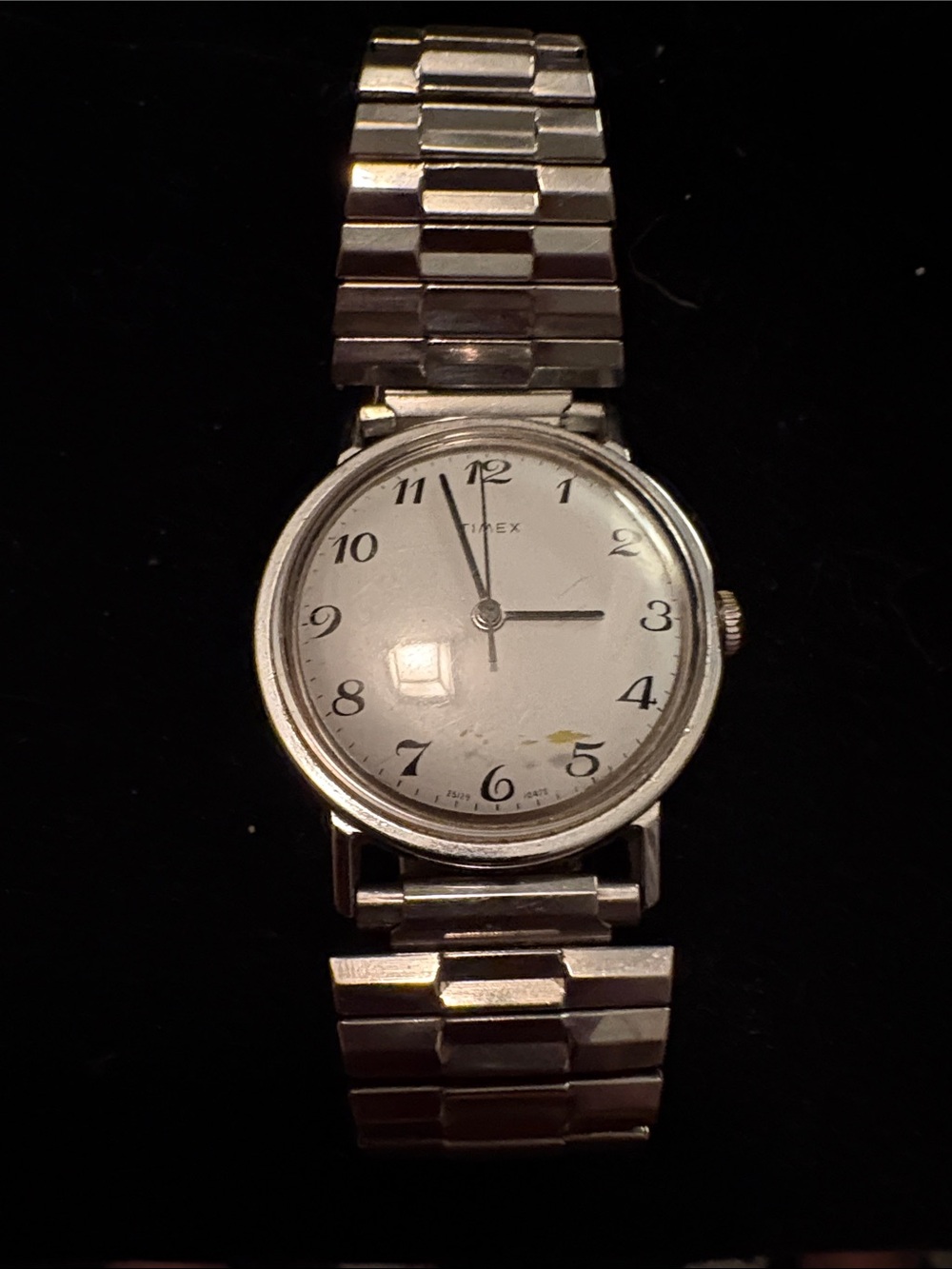 Vintage Timex Silver and White Round Analog Watch